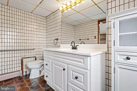 Bath - 5030 Silver Spring Rd, Perry Hall, MD 21128 photo 4 of 7