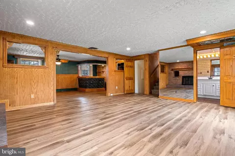 Living - 5030 Silver Spring Rd, Perry Hall, MD 21128 photo 7 of 15