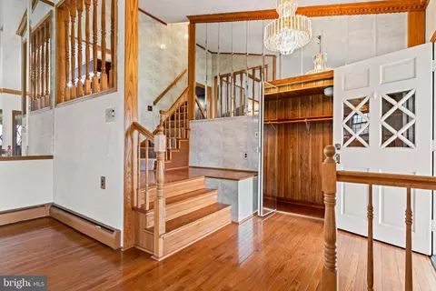 Entry Way - 5030 Silver Spring Rd, Perry Hall, MD 21128 photo 2 of 8