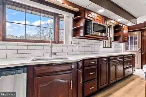 Kitchen - 5030 Silver Spring Rd, Perry Hall, MD 21128 photo 4 of 8