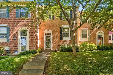 4 Silver Fox Ct, Cockeysville, MD 21030