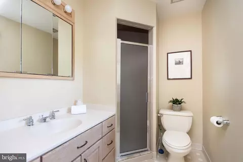 Bath - 17605 Grace Rd, Hampstead, MD 21074 photo 1 of 3
