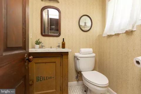 Bath - 17605 Grace Rd, Hampstead, MD 21074 photo 3 of 3