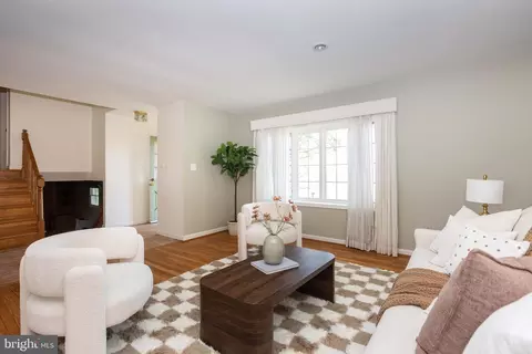 Living - 17605 Grace Rd, Hampstead, MD 21074 photo 3 of 6