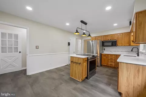 Kitchen - 14009 Blenheim Rd N, Phoenix, MD 21131 photo 5 of 6