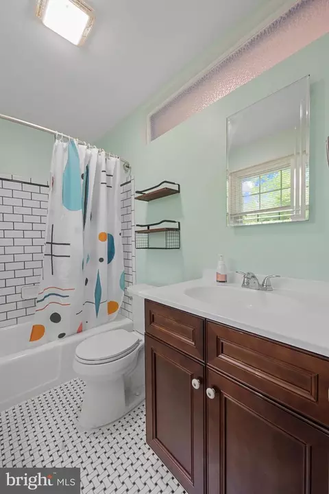 Bath - 14009 Blenheim Rd N, Phoenix, MD 21131 photo 1 of 3