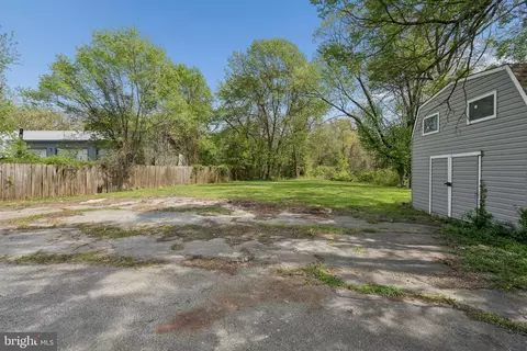 Exterior - 12437 Eastern Ave, Middle River, MD 21220 photo 5 of 6