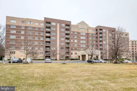 12240 Roundwood #105, Lutherville Timonium, MD 21093