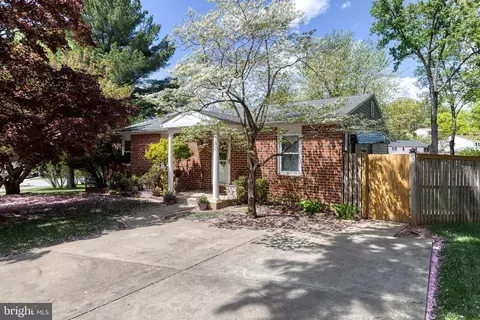 2608 Bradwell Ct, Parkville, MD 21234