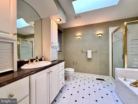 Bath - 13 Constantine Dr, Phoenix, MD 21131 photo 2 of 6