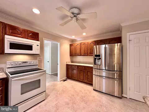 Kitchen - 13 Constantine Dr, Phoenix, MD 21131 photo 4 of 5