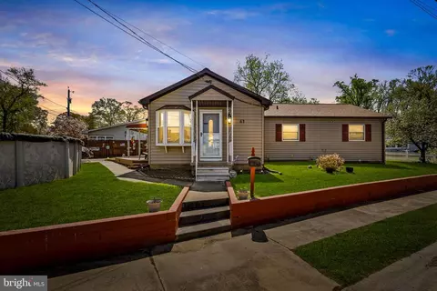 41 Dogwood Dr, Middle River, MD 21220