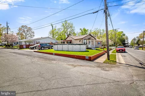 41 Dogwood Dr, Middle River, MD 21220