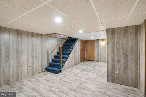 Entry Way - 1057 Elm Rd, Halethorpe, MD 21227 photo 3 of 4