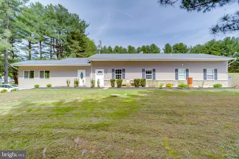 602 Cascade View Ct, Parkton, MD 21120