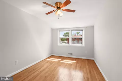 Bedroom - 1111 Linden Ave, Halethorpe, MD 21227 photo 6 of 7