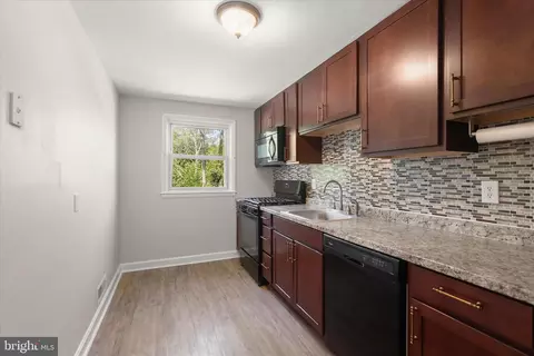 Kitchen - 1111 Linden Ave, Halethorpe, MD 21227 photo 2 of 3