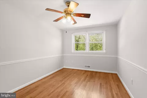 Bedroom - 1111 Linden Ave, Halethorpe, MD 21227 photo 3 of 7