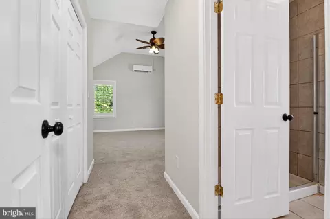 Entry Way - 1406 Walnut Ave, Baltimore, MD 21209 photo 1 of 4