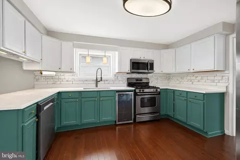 Kitchen - 1406 Walnut Ave, Baltimore, MD 21209 photo 3 of 4