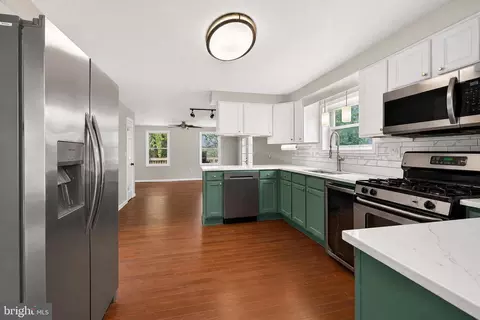 Kitchen - 1406 Walnut Ave, Baltimore, MD 21209 photo 2 of 4