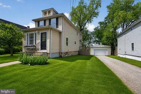 Exterior - 1406 Walnut Ave, Baltimore, MD 21209 photo 3 of 10