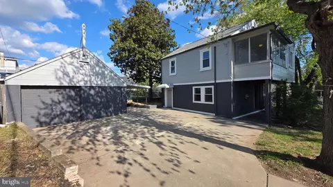 525 45th St, Baltimore, MD 21224