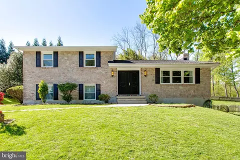 909 Farmstead Rd, Cockeysville, MD 21030
