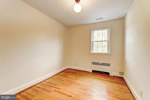 Bedroom - 47 Dunkirk Rd, Baltimore, MD 21212 photo 6 of 6