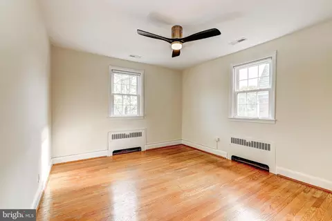 Bedroom - 47 Dunkirk Rd, Baltimore, MD 21212 photo 4 of 6