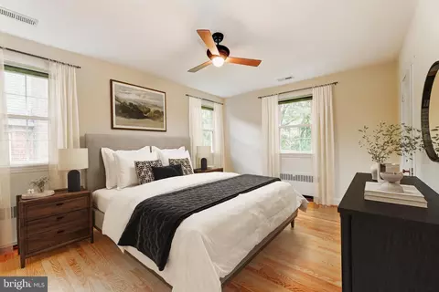 Bedroom - 47 Dunkirk Rd, Baltimore, MD 21212 photo 1 of 6