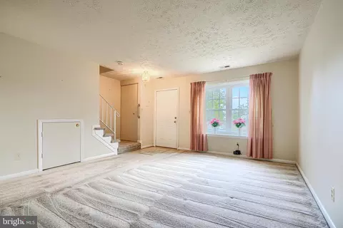 Living - 2 Chelmsford Ct, Middle River, MD 21220 photo 2 of 3