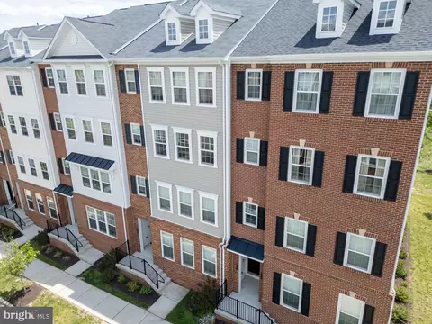 9453 James Macgowan Ln #428, Owings Mills, MD 21117