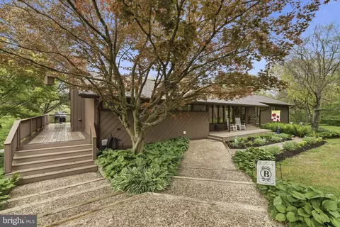 2009 Wilson Rd, White Hall, MD 21161