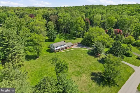 4308 Meadowcliff Rd, Glen Arm, MD 21057
