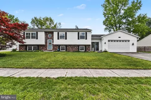 Exterior - 2513 Maple Rd, Sparrows Point, MD 21219 photo 2 of 6