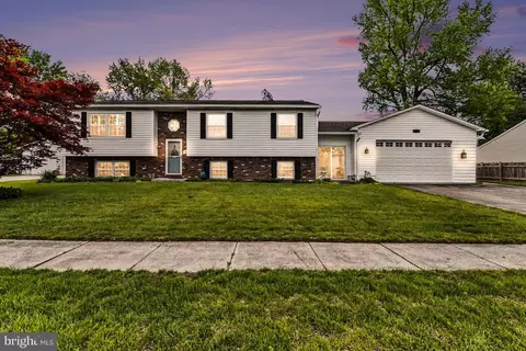 2513 Maple Rd, Sparrows Point, MD 21219
