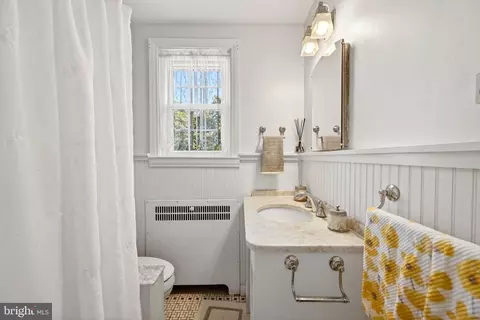 Bath - 425 Murdock Rd, Baltimore, MD 21212 photo 1 of 6