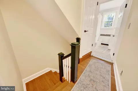 Entry Way - 425 Murdock Rd, Baltimore, MD 21212 photo 6 of 8