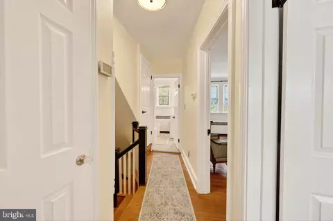 Entry Way - 425 Murdock Rd, Baltimore, MD 21212 photo 4 of 8