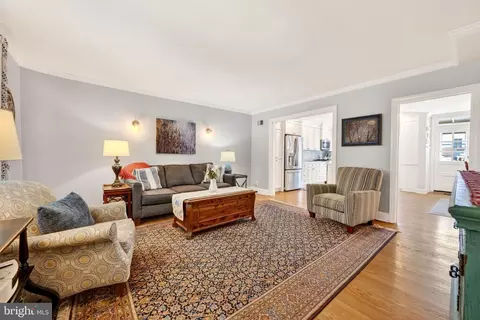 Living - 425 Murdock Rd, Baltimore, MD 21212 photo 1 of 3