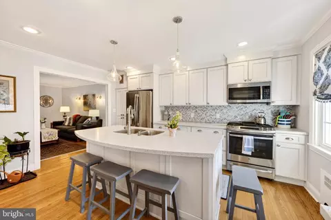 Kitchen - 425 Murdock Rd, Baltimore, MD 21212 photo 1 of 8