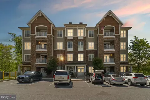 17 Clay Ldg #404, Catonsville, MD 21228