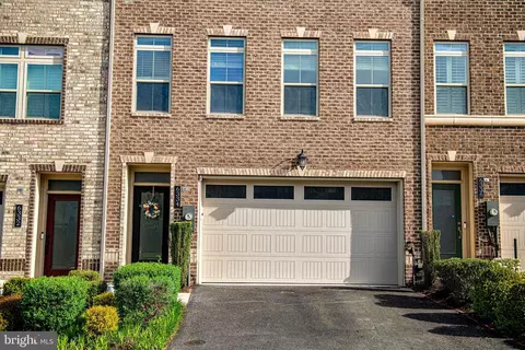 Exterior - 6334 Islington St, Middle River, MD 21220 photo 4 of 11