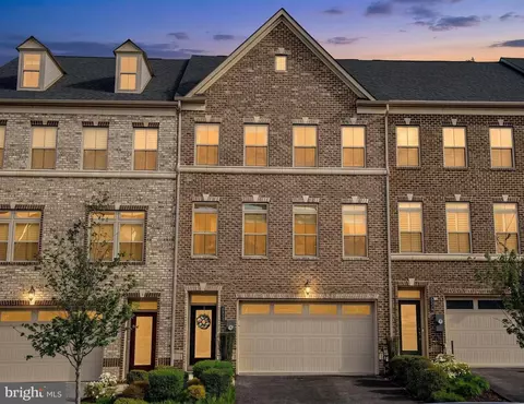 6334 Islington St, Middle River, MD 21220