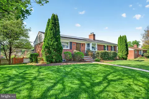107 Martingale Rd, Lutherville Timonium, MD 21093
