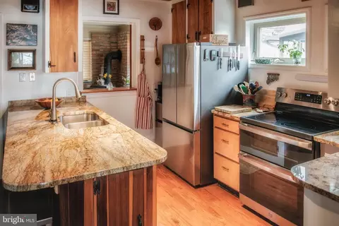 Kitchen - 6029 Loreley Beach Rd, White Marsh, MD 21162 photo 2 of 2