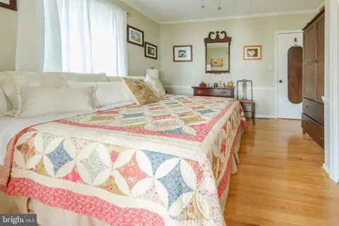 Bedroom - 6029 Loreley Beach Rd, White Marsh, MD 21162 photo 2 of 4