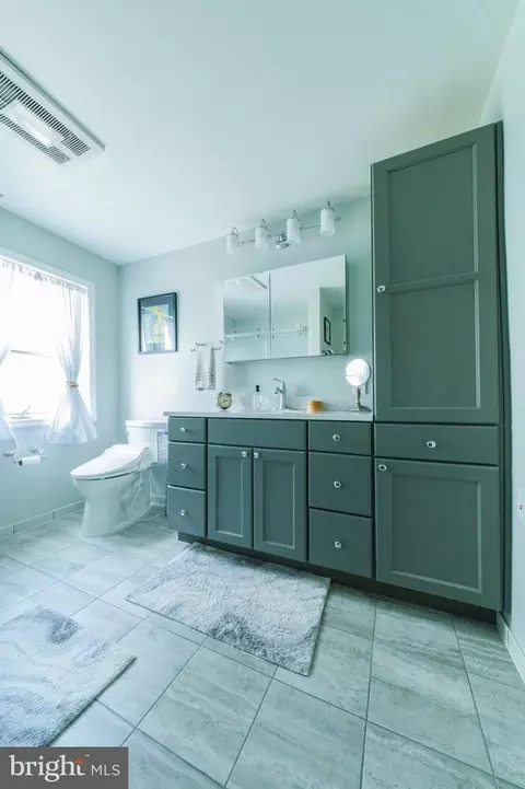 Bath - 6029 Loreley Beach Rd, White Marsh, MD 21162 photo 1 of 4