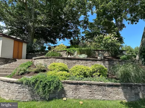 Exterior - 6029 Loreley Beach Rd, White Marsh, MD 21162 photo 2 of 4